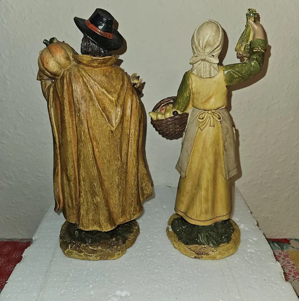 Harvest Pilgram Figurines Thanksgiving Decorative Table Decor Set